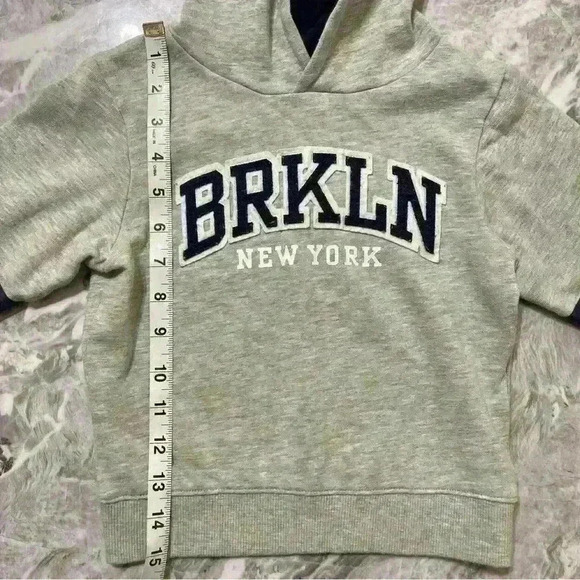 H&M Kids hooded top light gray Brkln Size 2-4y - Picture 5 of 10